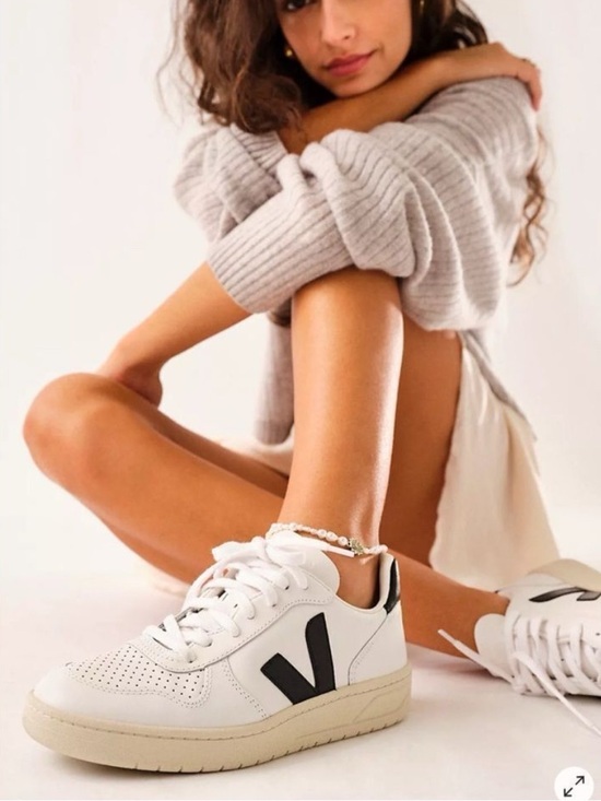 Veja Shoes - Veja V-10 Leather White Black Sneaker 7
